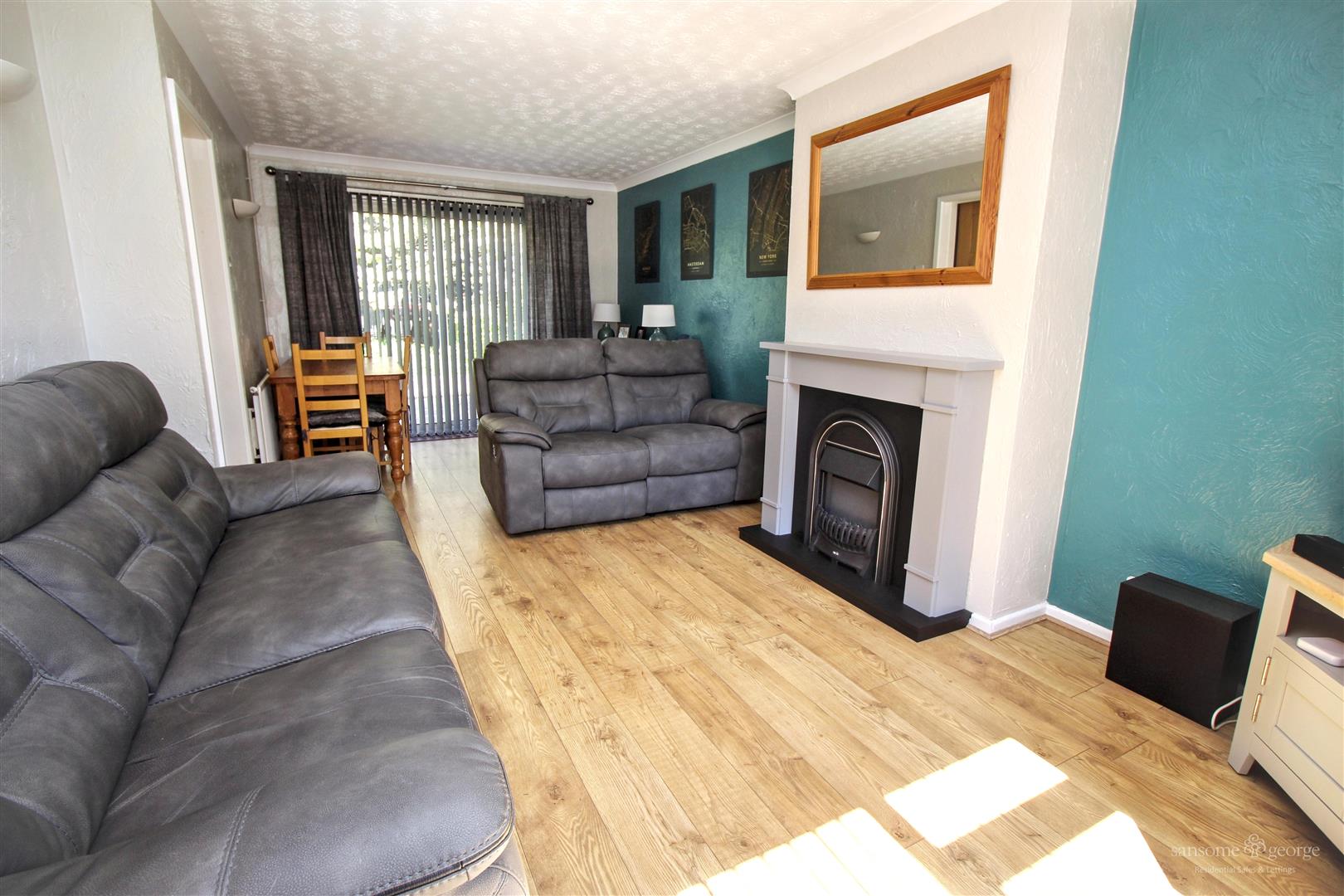 3 bed property in Corwen Road, Reading